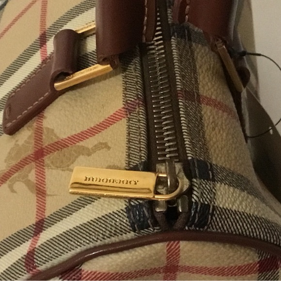 Authentic Burberry Nova Check Handbag - Picture 6 of 16